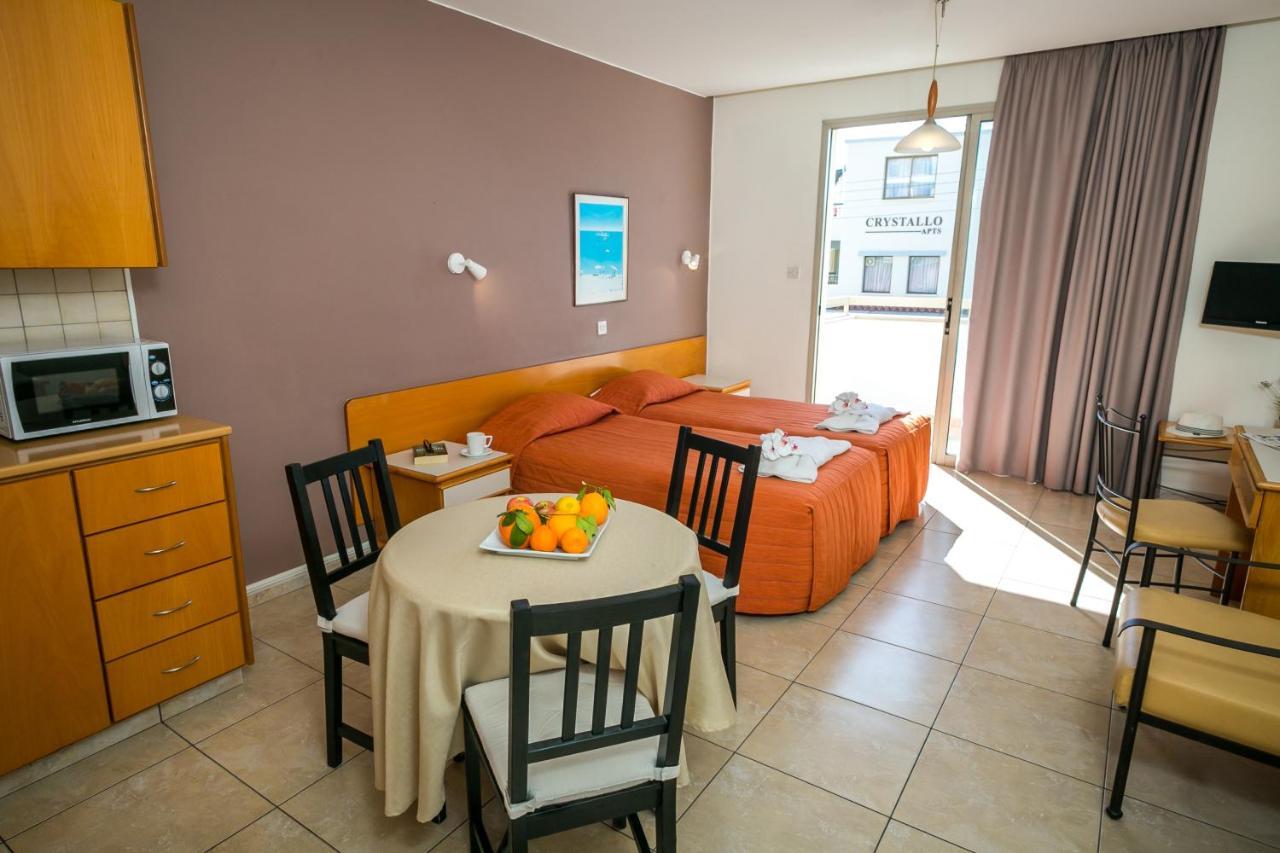 Crystallo Apartments Paphos Eksteriør billede