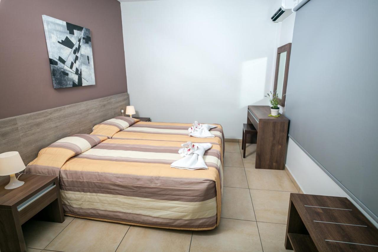 Crystallo Apartments Paphos Eksteriør billede