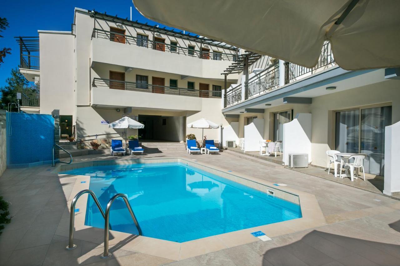 Crystallo Apartments Paphos Eksteriør billede