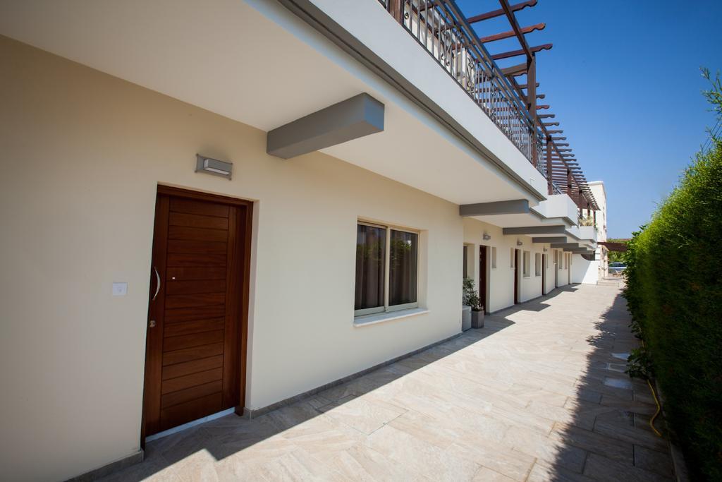 Crystallo Apartments Paphos Eksteriør billede