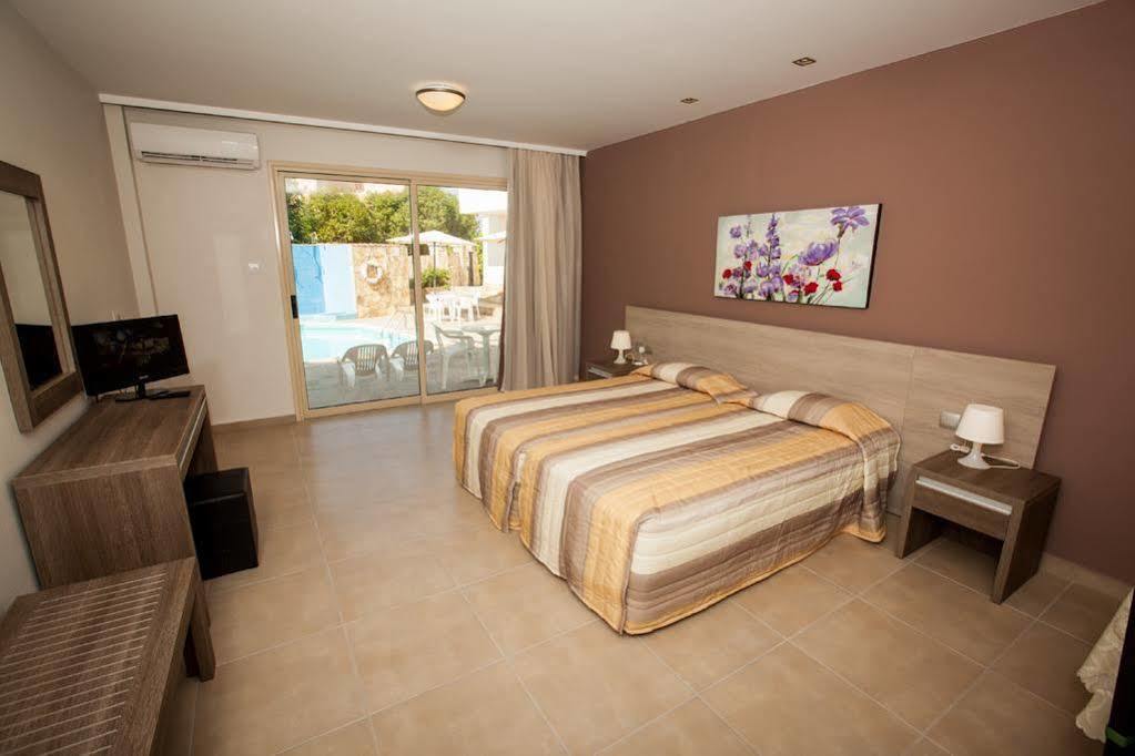 Crystallo Apartments Paphos Eksteriør billede